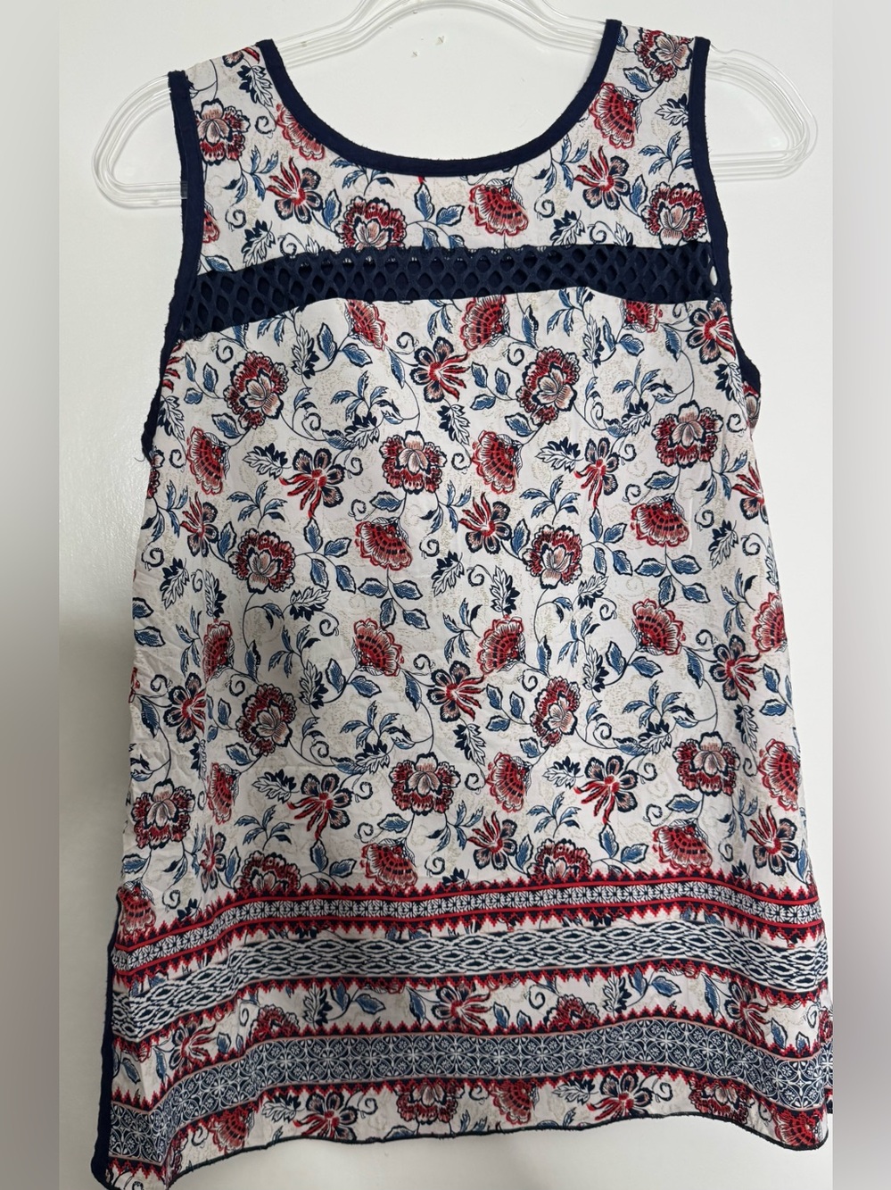 Carol Rose White Tank Top with Red & Blue Floral Print size large stretch